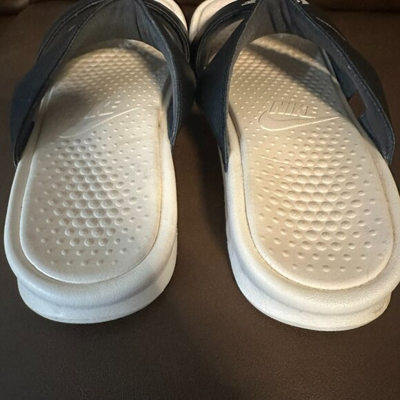 Nike Womens Benassi Duo Ultra Slide Sandals - Picture 5 of 9